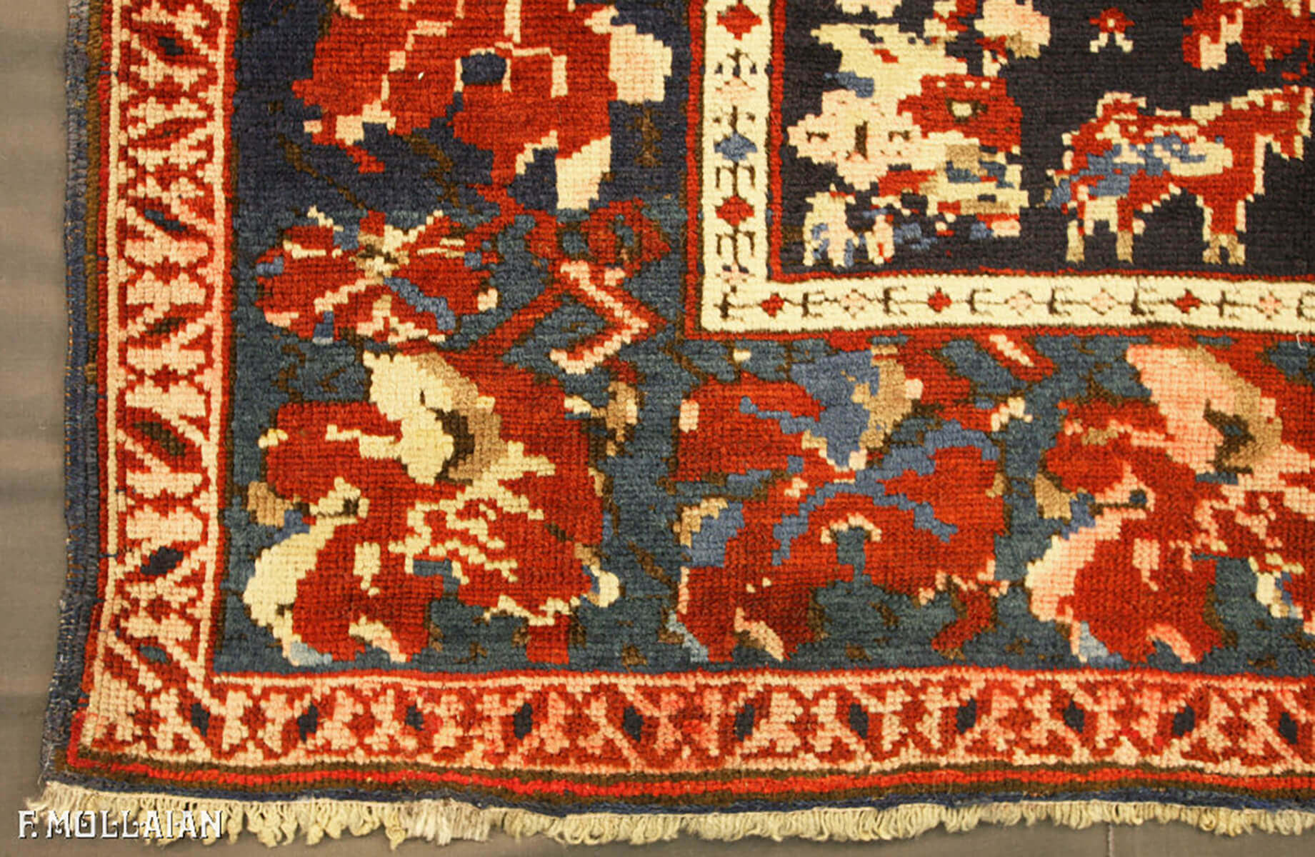 Antique Azerbaijani Seychour (Zeikhur) Rug n°:92053403